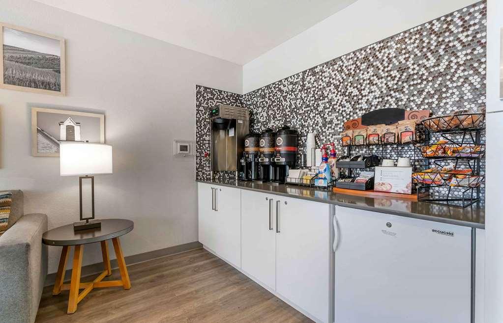 Extended Stay America Suites - Portland - East Fairview Ristorante foto